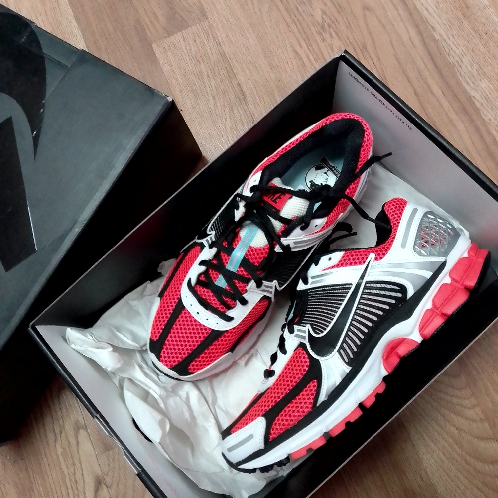Nike Vomero 5 SE
